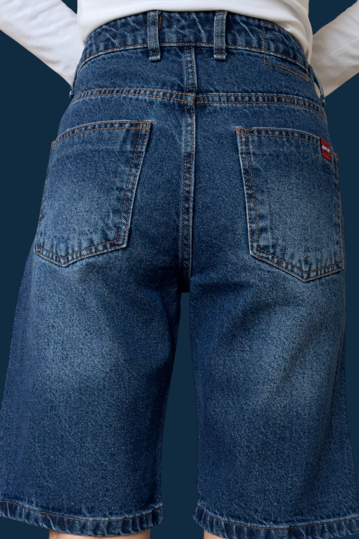 Short Bermuda