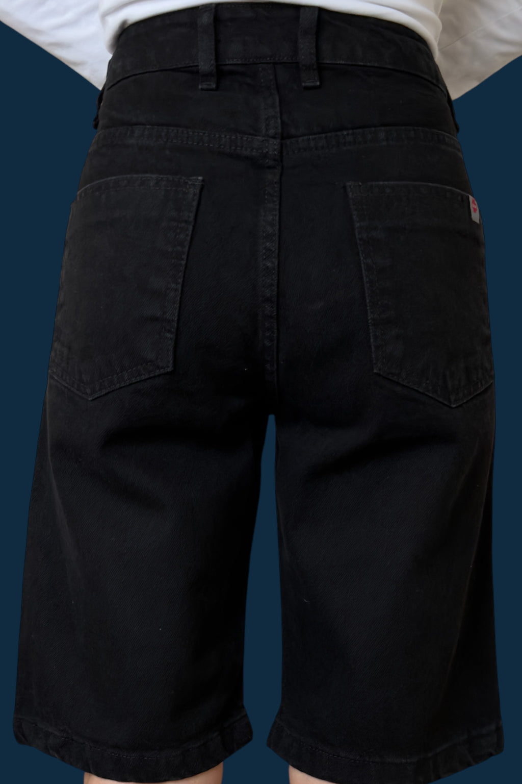 Short Bermuda